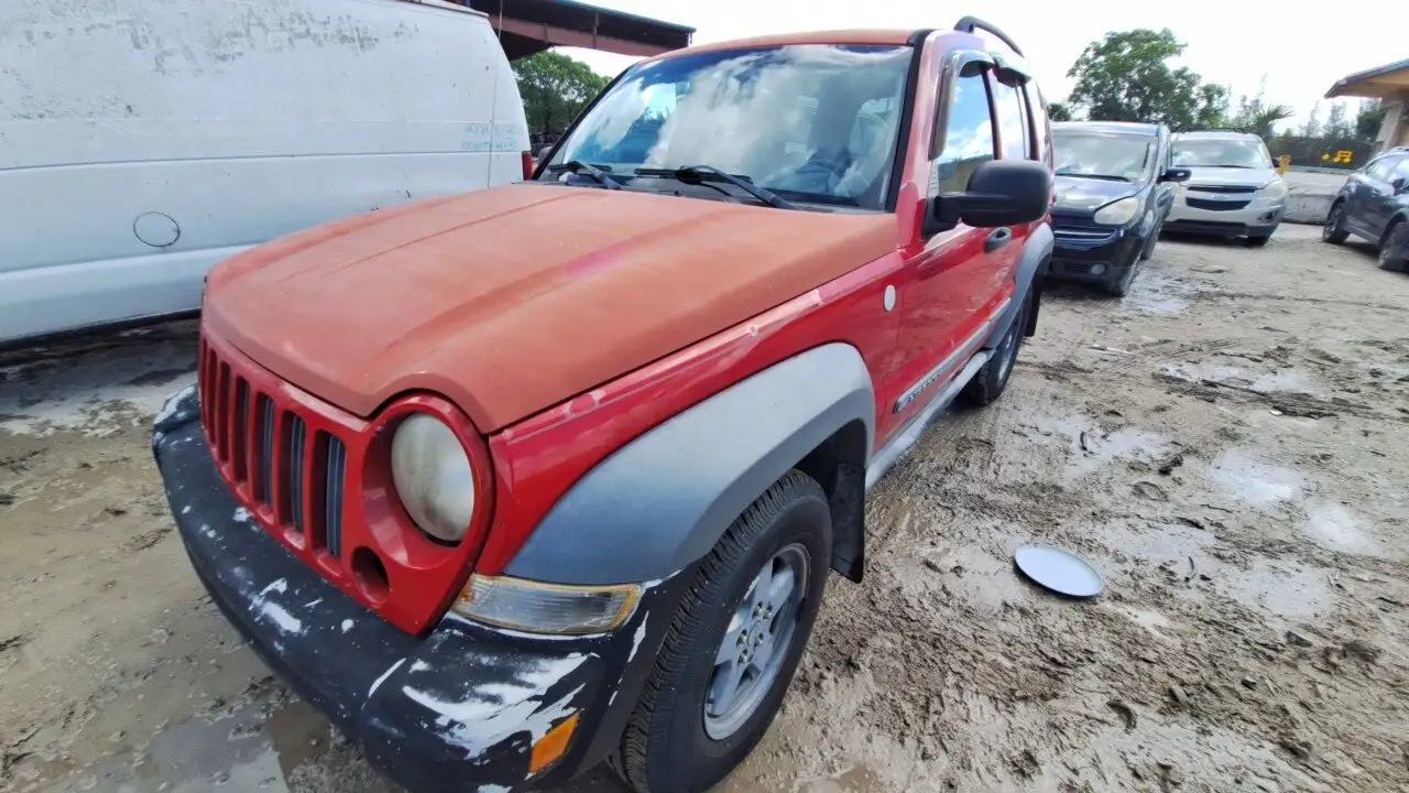 Photo of 2005 Jeep Liberty