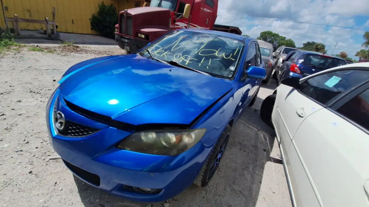 Photo of 2005 Mazda 3