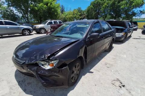 Photo of 2004 Toyota Camry