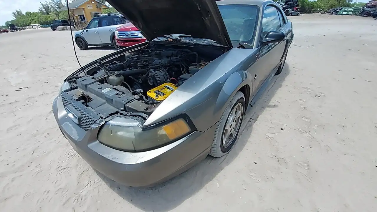 Photo of 2002 Ford Mustang