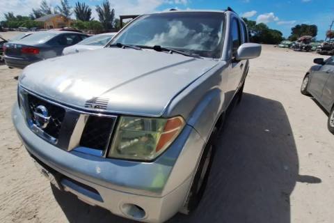 Photo of 2005 Nissan Pathfinder