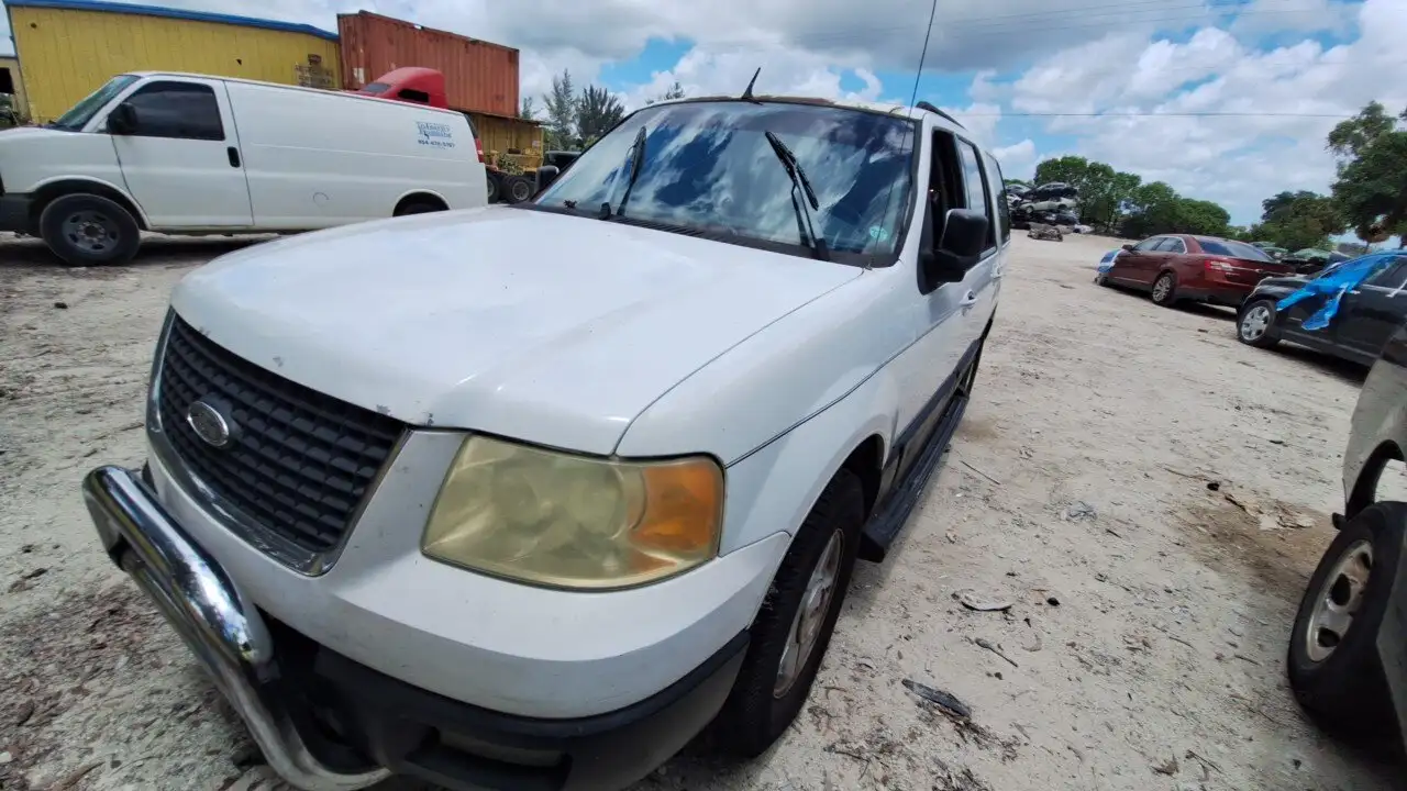 Photo of 2005 Ford Expedition