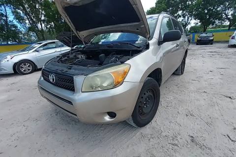 Photo of 2006 Toyota Rav4