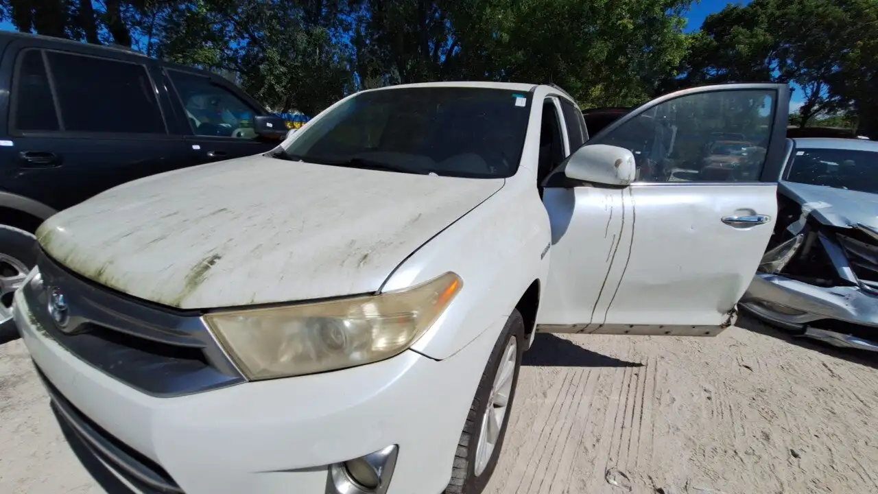 Photo of 2011 Toyota Highlander