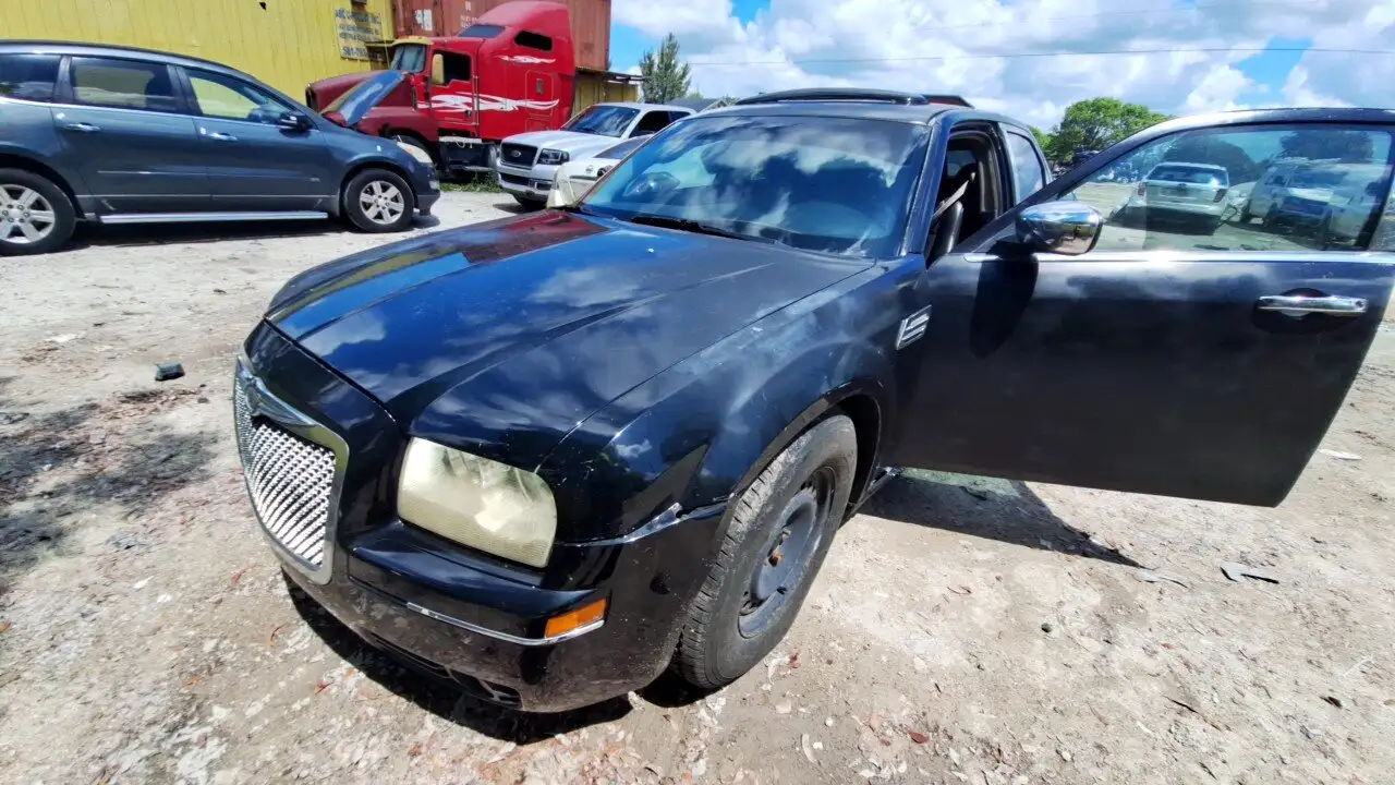 Photo of 2005 Chrysler 300