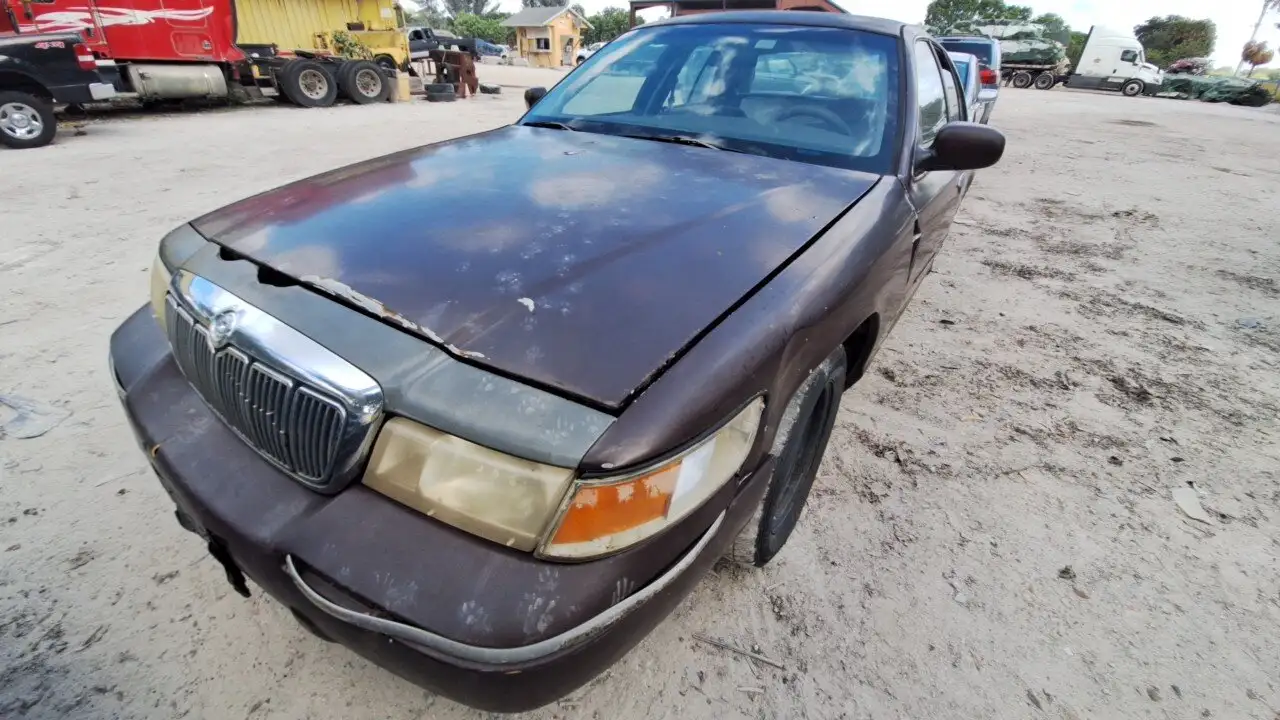 Photo of 2002 Mercury Grand Marquis
