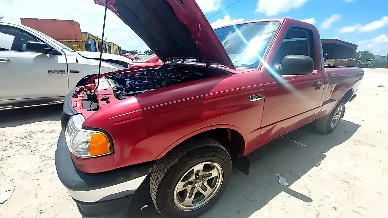 Photo of 2000 Mazda B2500
