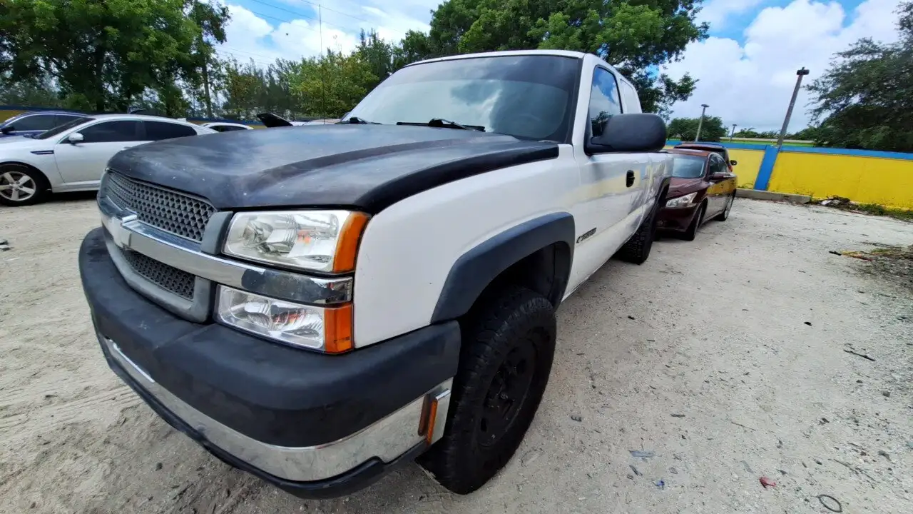 Photo of 2004 Chevrolet Silverado 2500 Hd