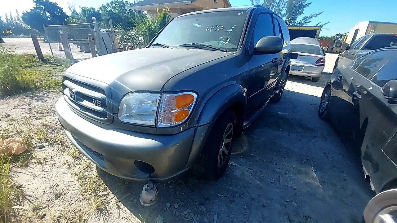 Photo of 2004 Toyota Sequoia