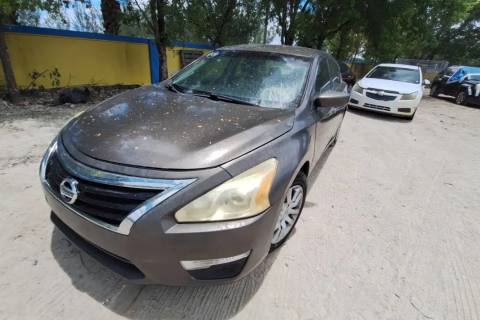 Photo of 2013 Nissan Altima