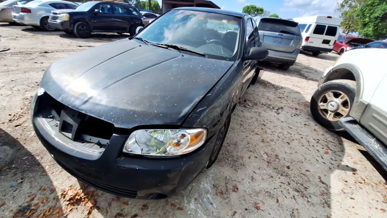 Photo of 2005 Nissan Sentra