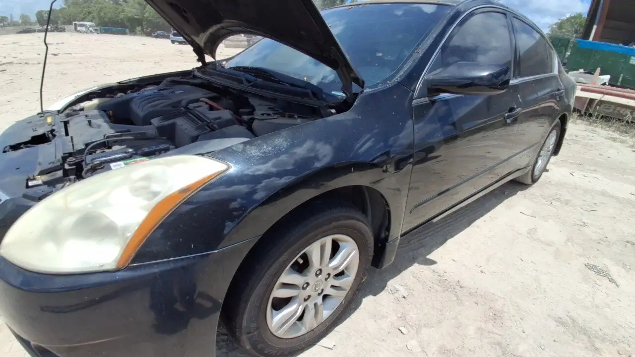Photo of 2011 Nissan Altima