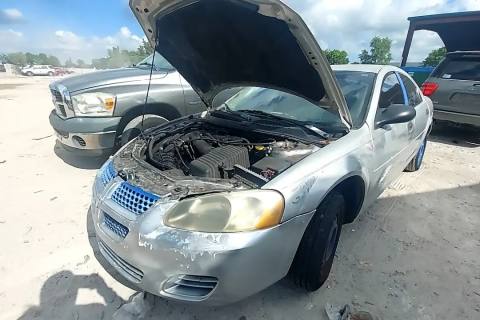 Photo of 2004 Dodge Stratus
