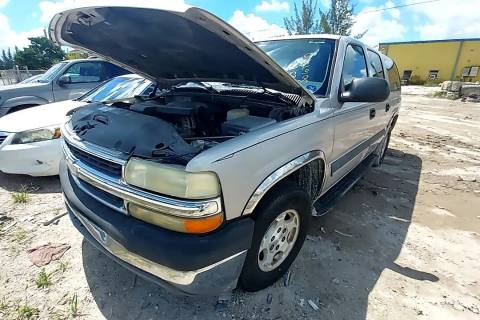 Photo of 2004 Chevrolet Suburban 1500