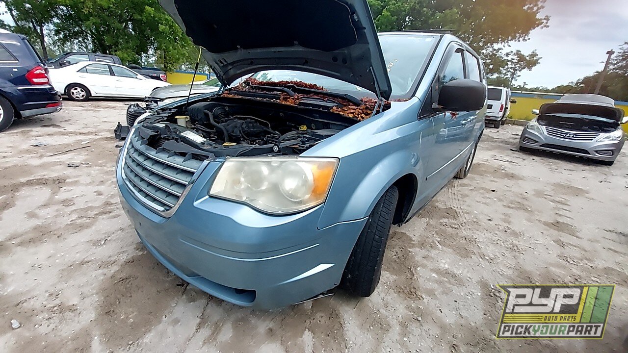 Photo of 2010 Chrysler Town & Country