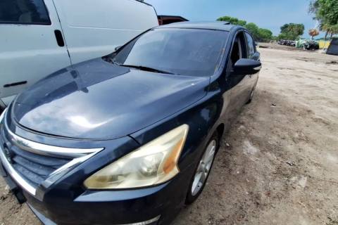 Photo of 2015 Nissan Altima