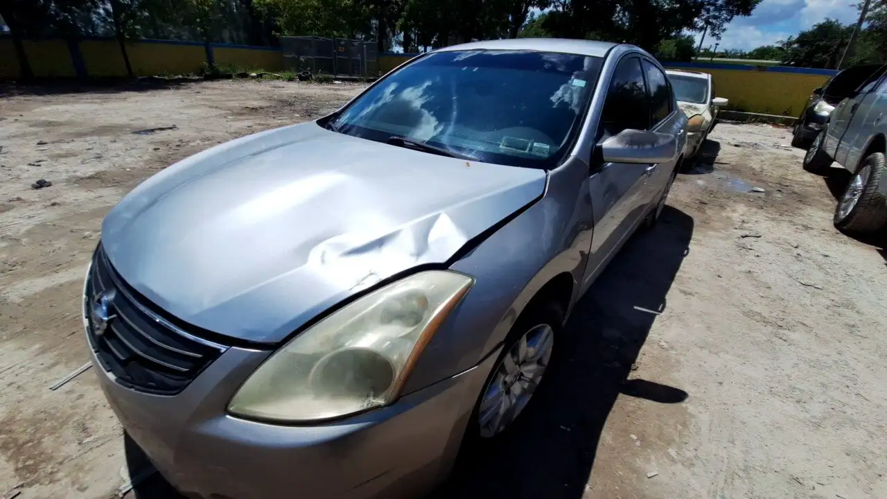 Photo of 2010 Nissan Altima