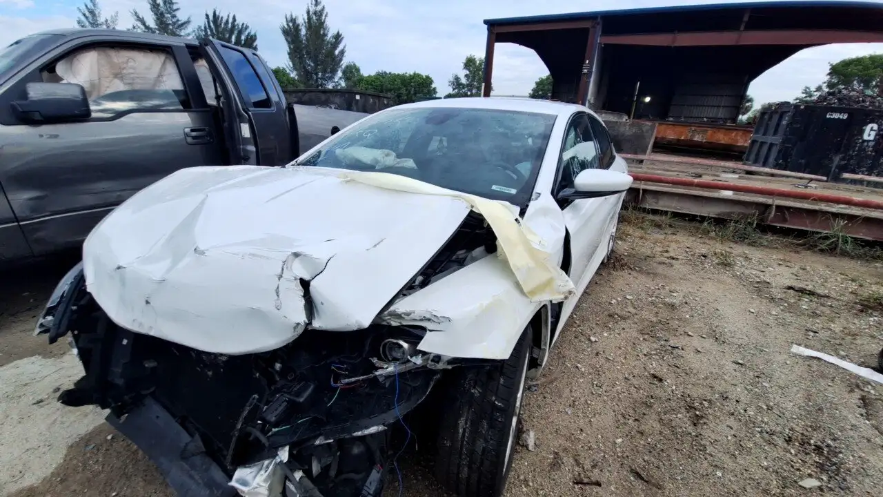 Photo of 2015 Chrysler 200