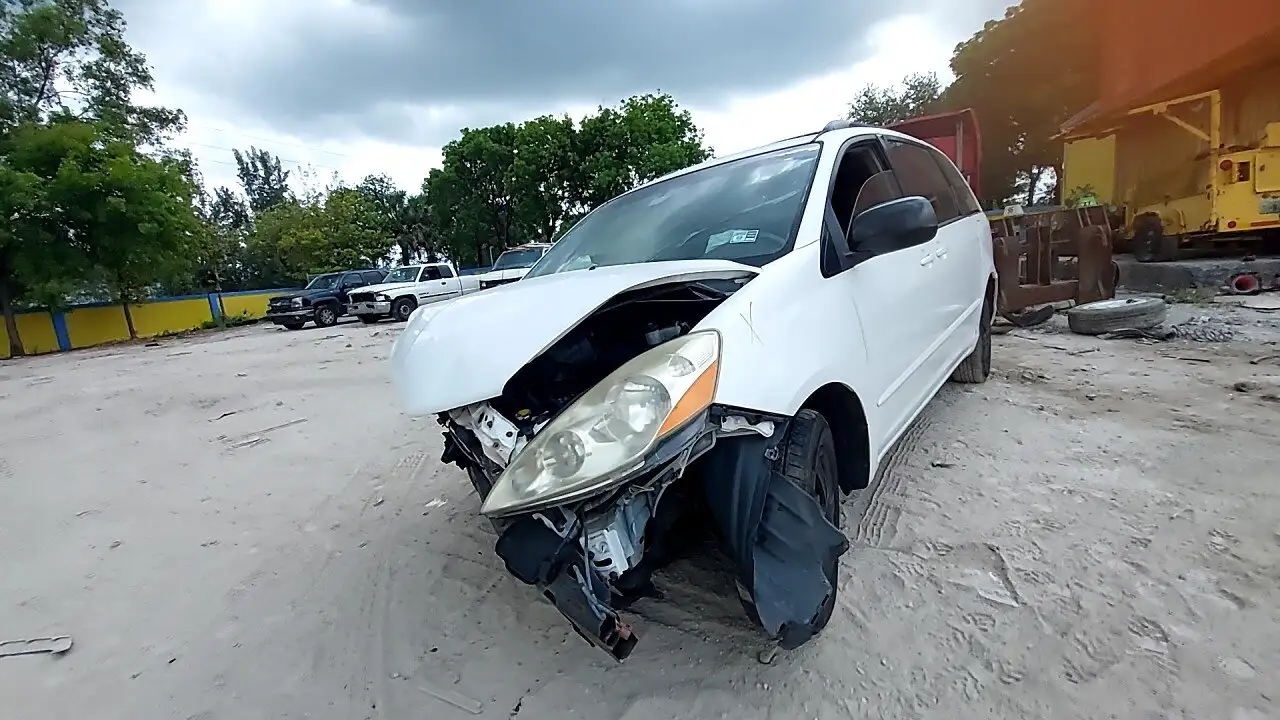 Photo of 2008 Toyota Sienna