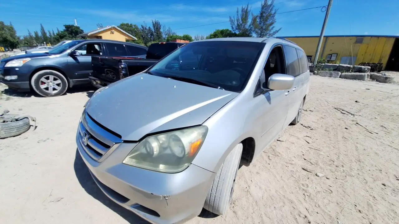 Photo of 2005 Honda Odyssey