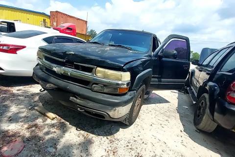 Photo of 2002 Chevrolet Tahoe
