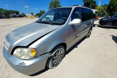 Photo of 2005 Kia Sedona