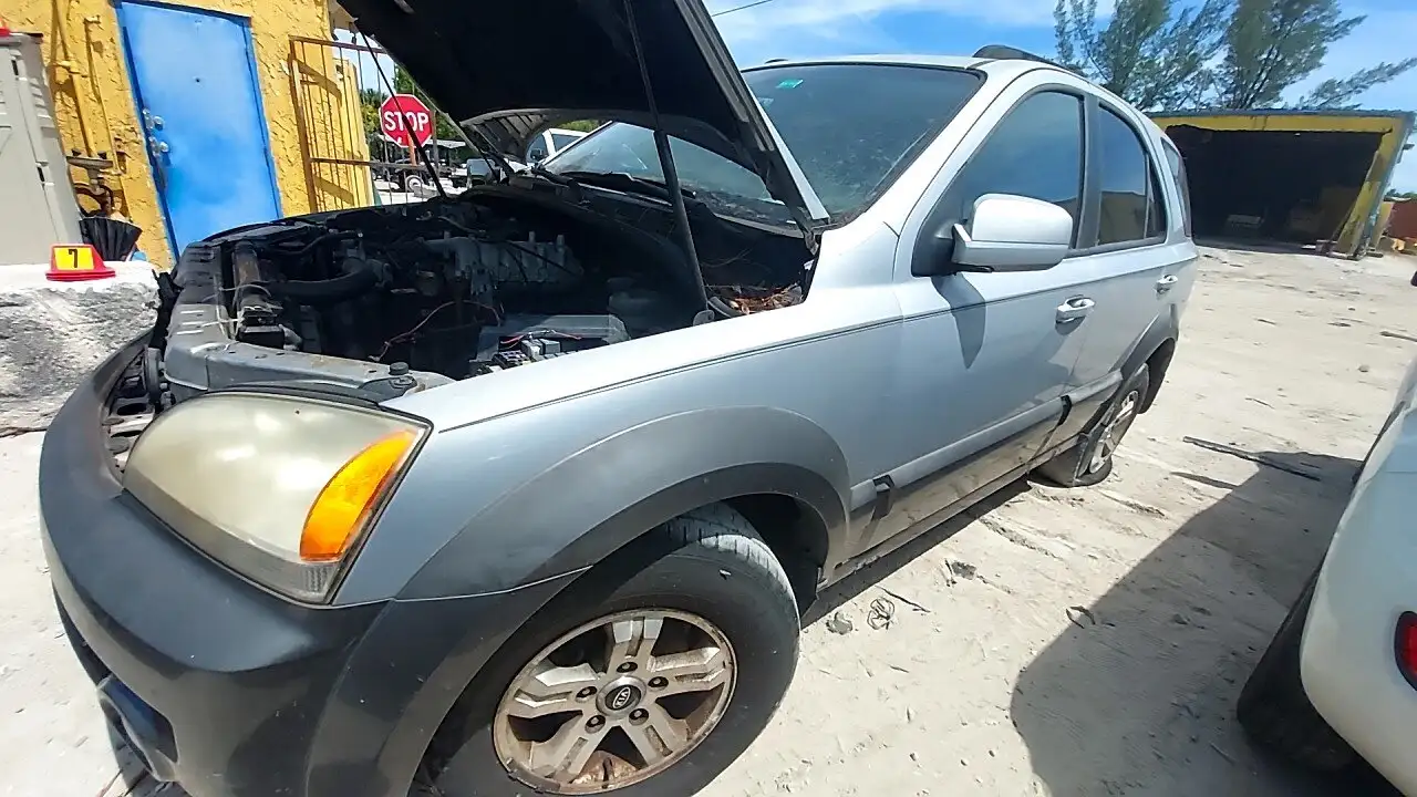 Photo of 2004 Kia Sorento