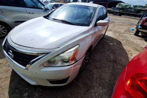 Photo of 2015 Nissan Altima