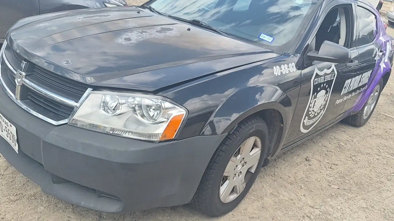 Photo of 2010 Dodge Avenger