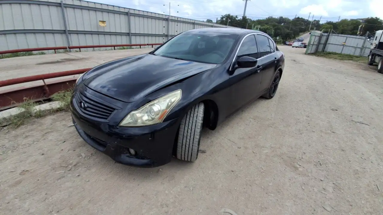 Photo of 2011 Infiniti G25