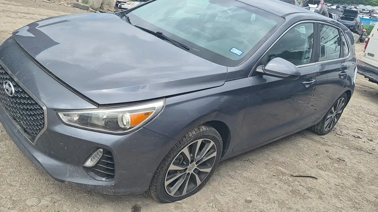 Photo of 2018 Hyundai Elantra Gt