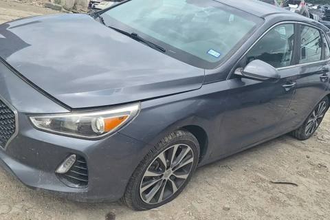 Photo of 2018 Hyundai Elantra Gt