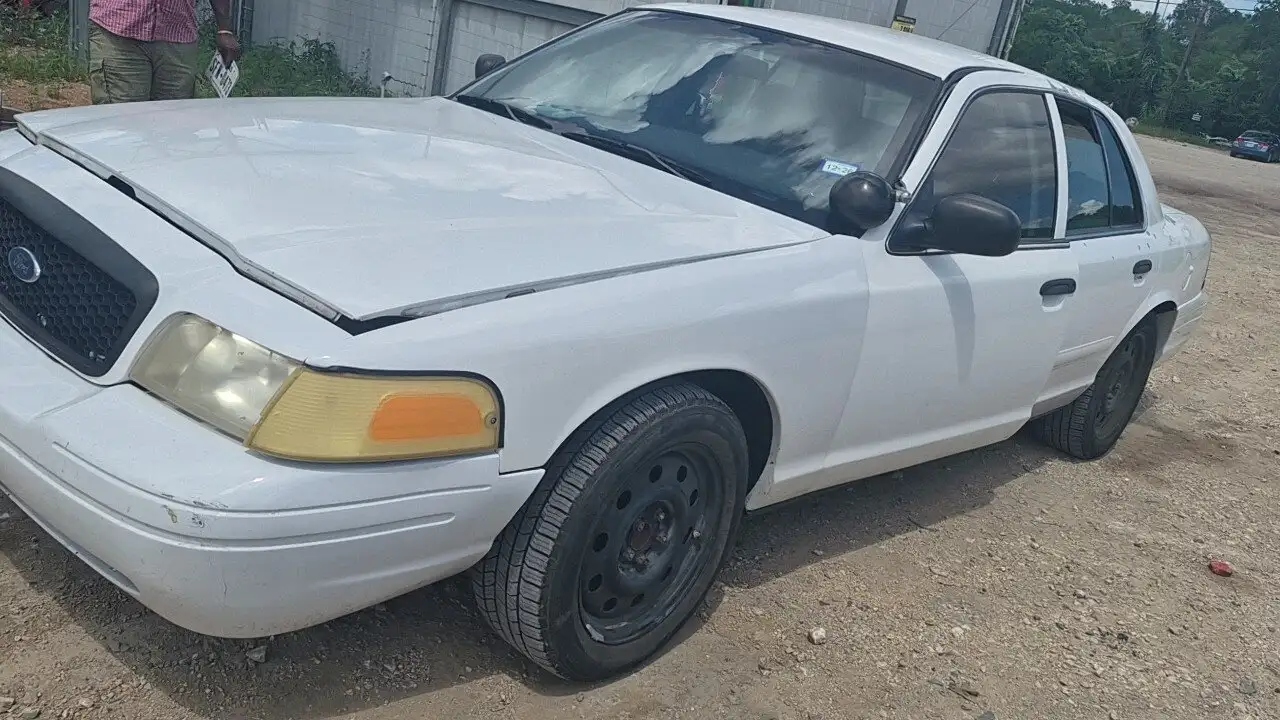 Photo of 2008 Ford Crown Victoria