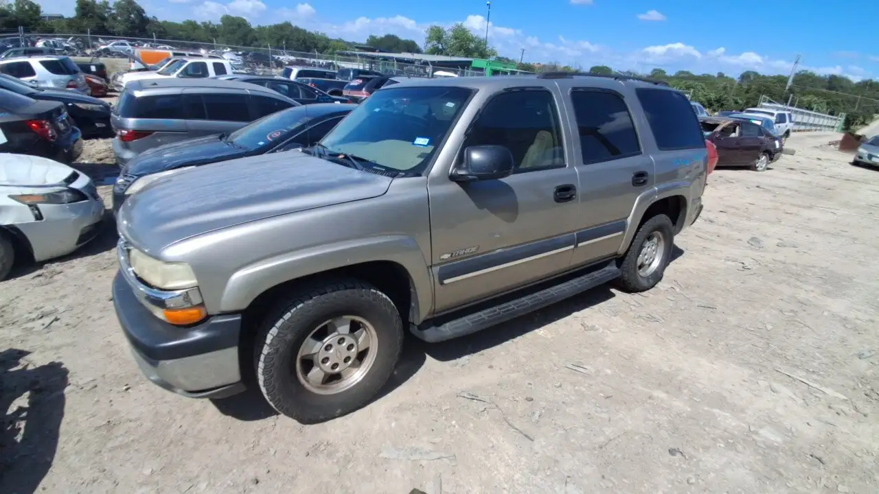 Photo of 2003 Chevrolet Tahoe