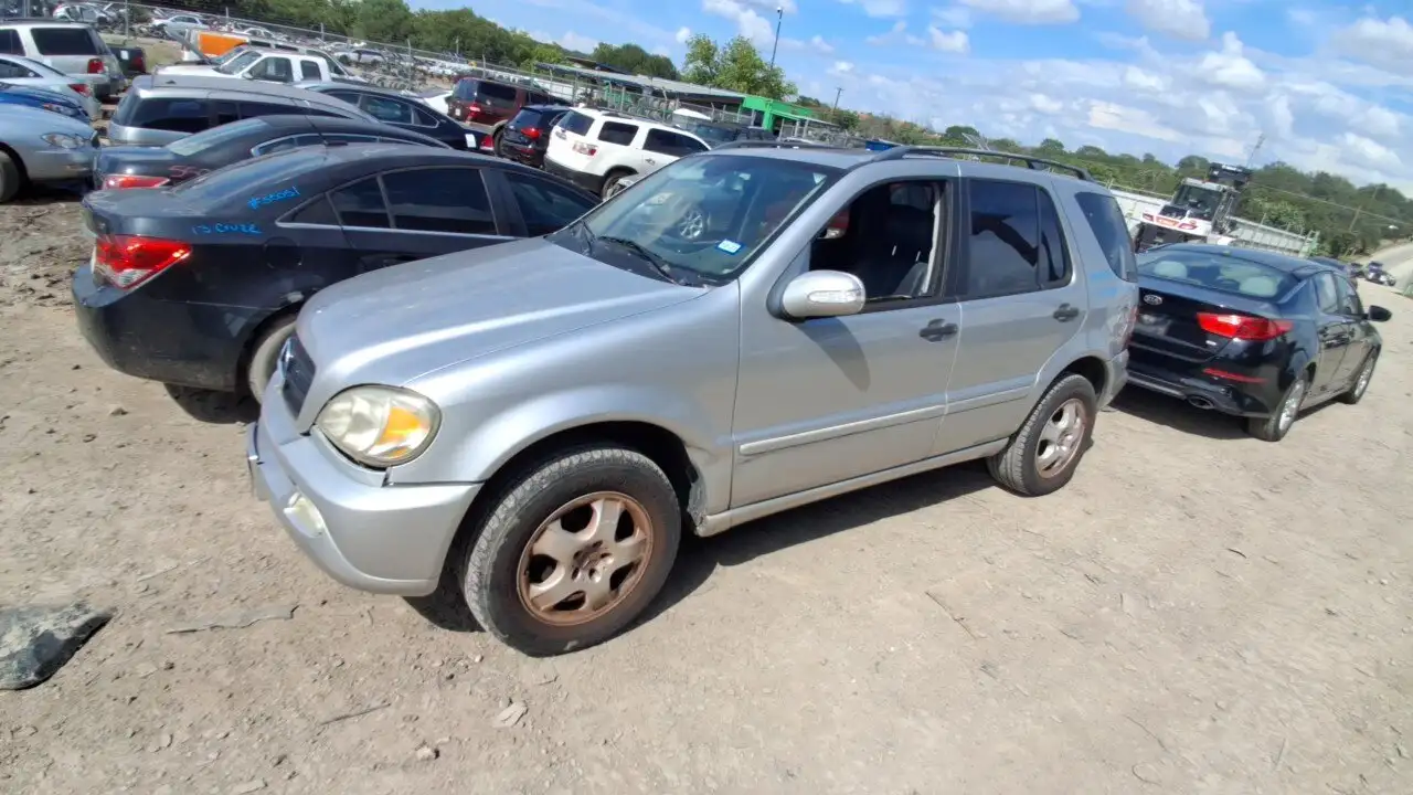 Photo of 2002 Mercedes-Benz Ml320