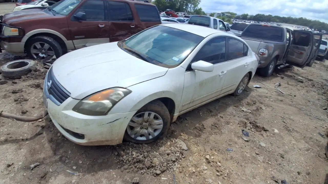 Photo of 2009 Nissan Altima