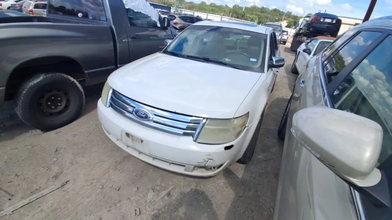 Photo of 2009 Ford Taurus