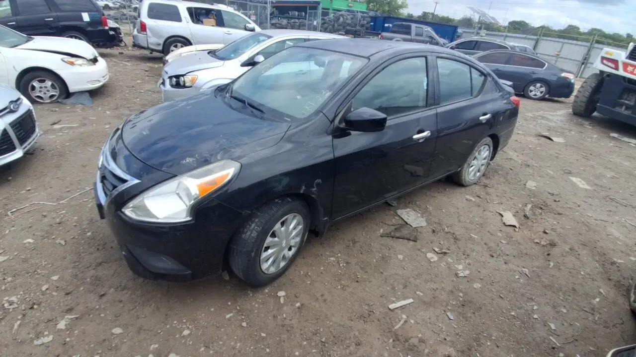 Photo of 2015 Nissan Versa