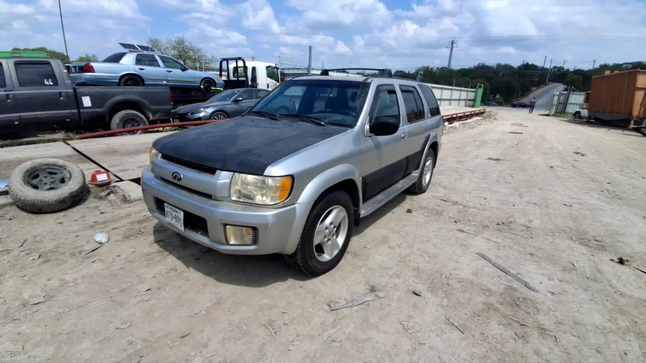 Photo of 2003 Infiniti Qx4