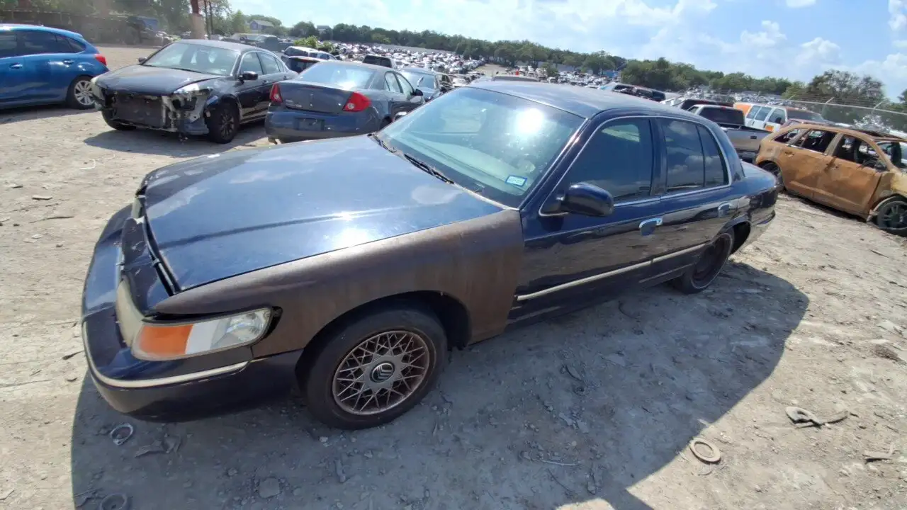 Photo of 2000 Mercury Grand Marquis