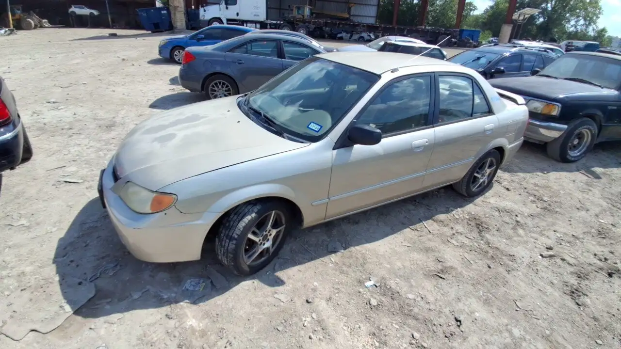 Photo of 2001 Mazda Protege