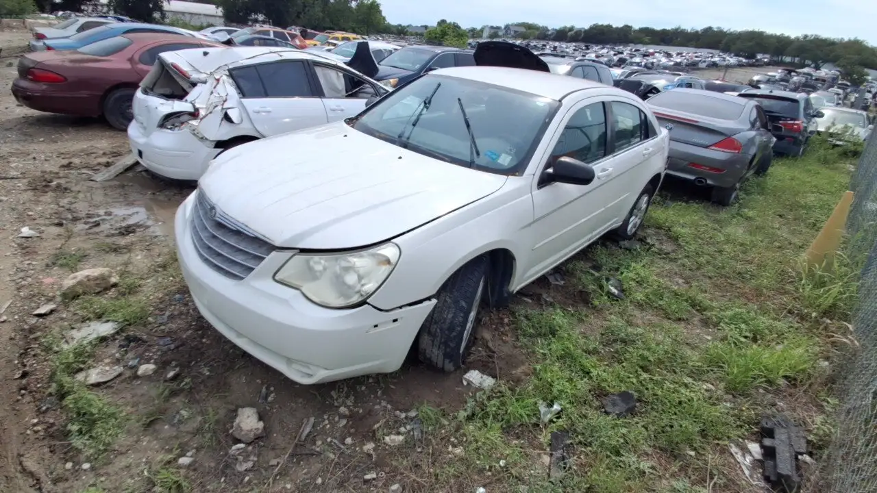 Photo of 2008 Chrysler Sebring