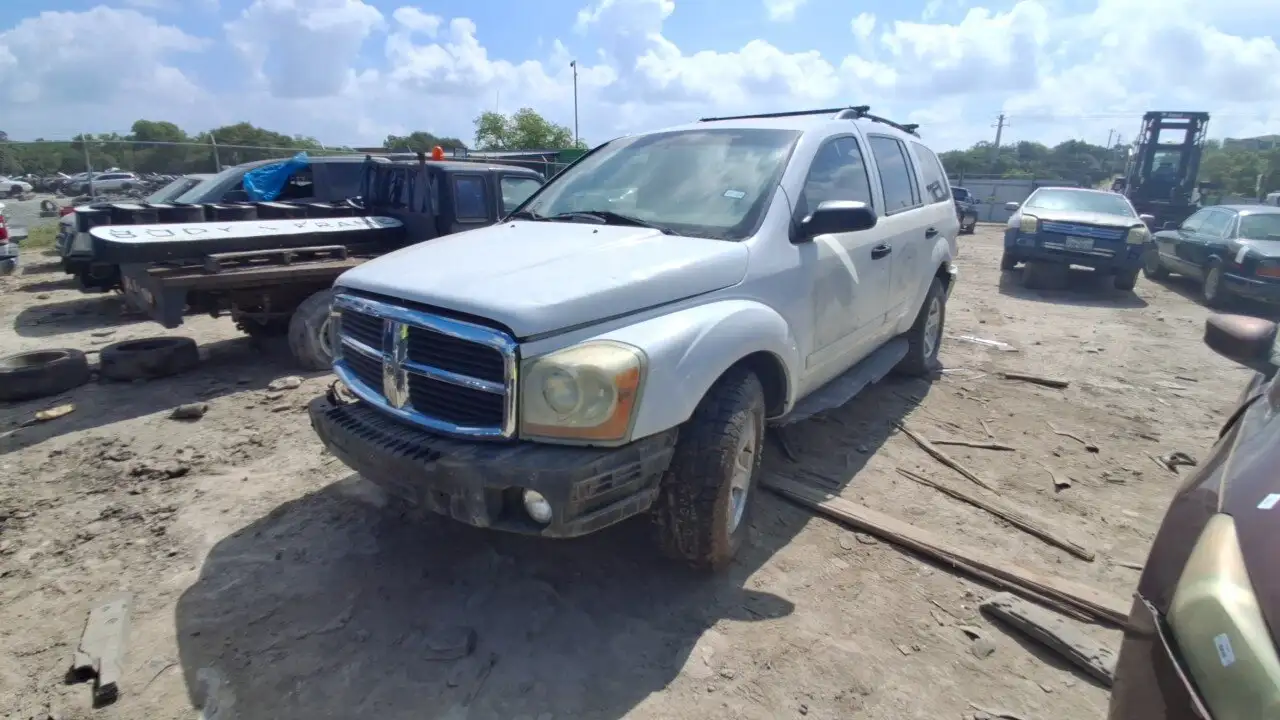Photo of 2005 Dodge Durango