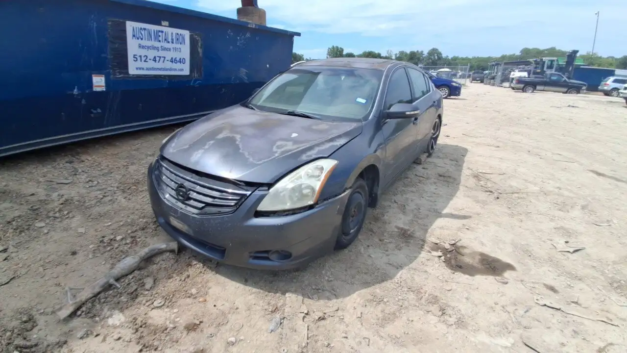Photo of 2010 Nissan Altima
