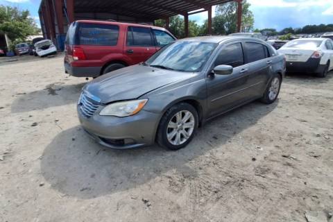 Photo of 2013 Chrysler 200