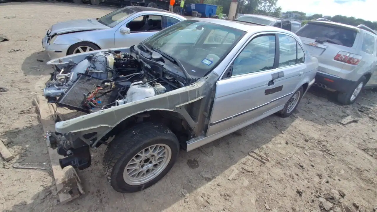 Photo of 2000 Bmw 528I