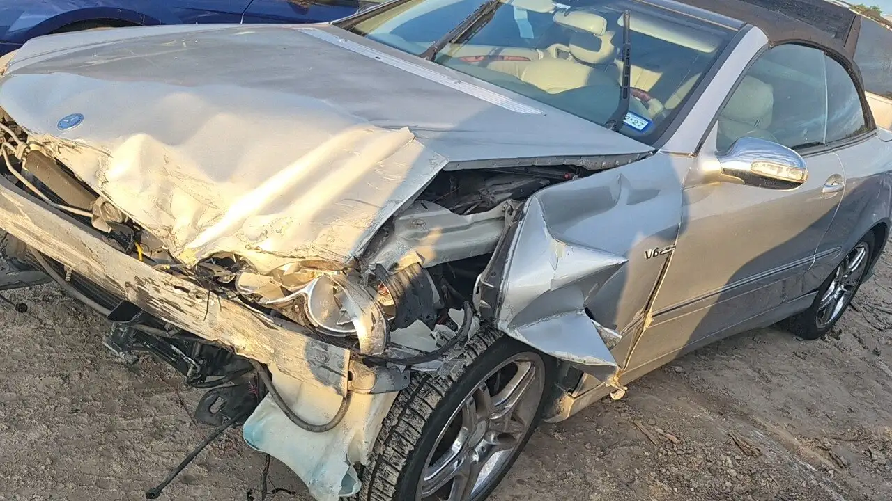 Photo of 2005 Mercedes-Benz Clk320