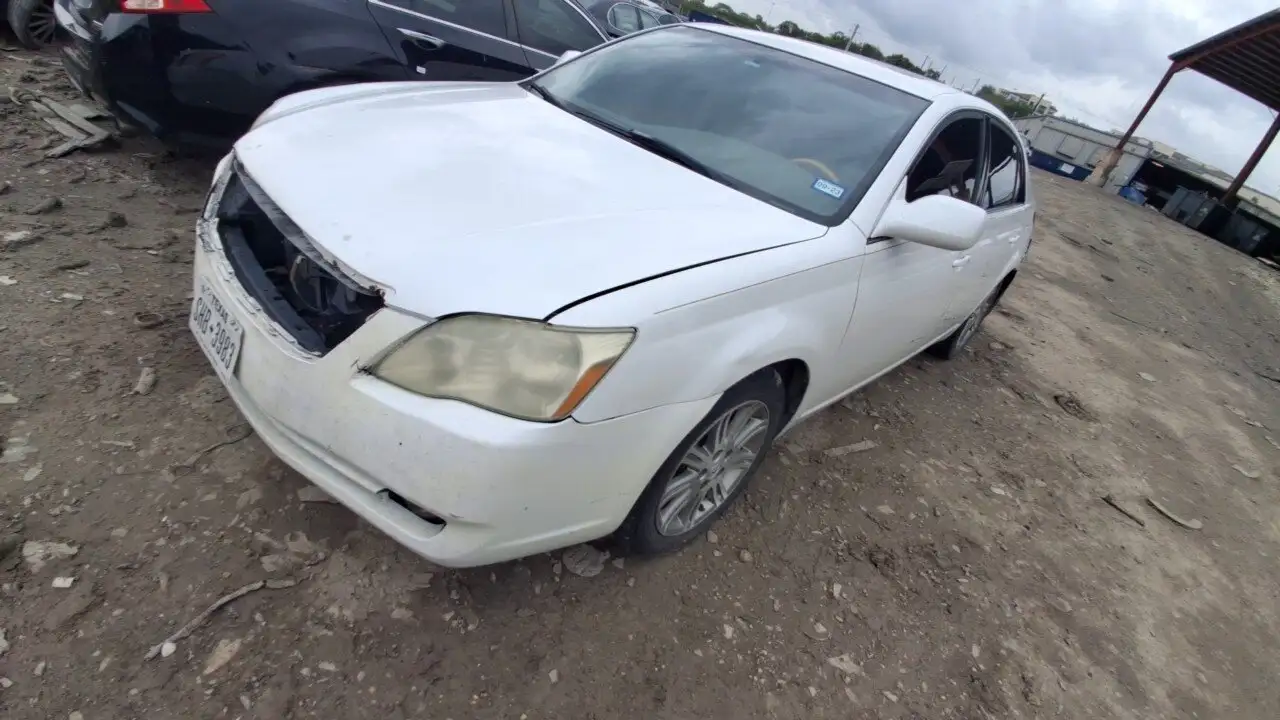 Photo of 2006 Toyota Avalon