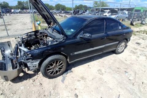Photo of 2004 Volvo S60
