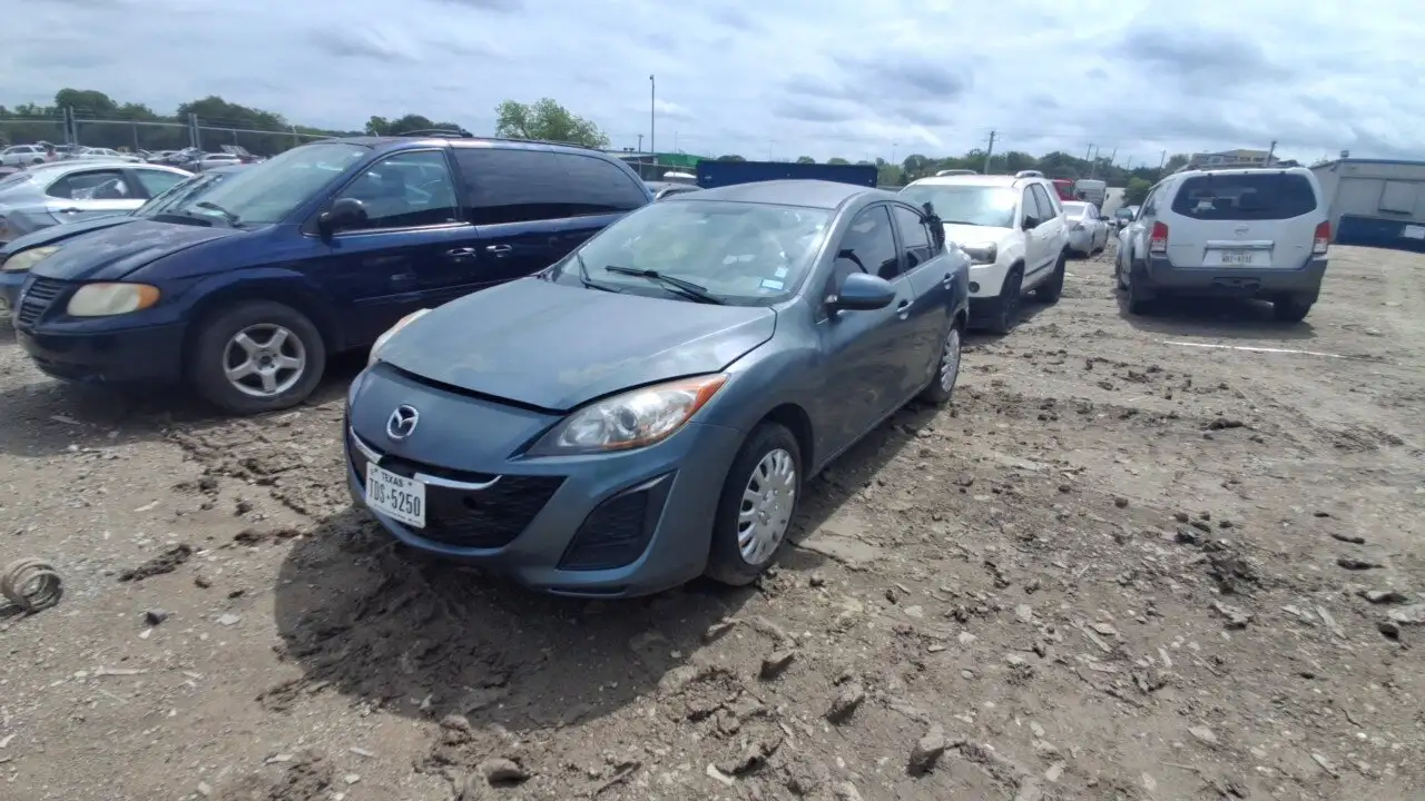 Photo of 2011 Mazda 3